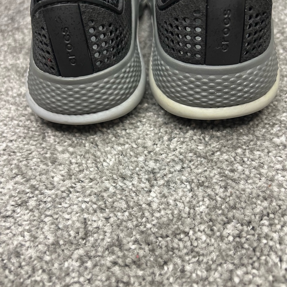 Women’s Crocs LiteRide (black/grey) size 8